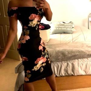 Super cute body con dress 👗